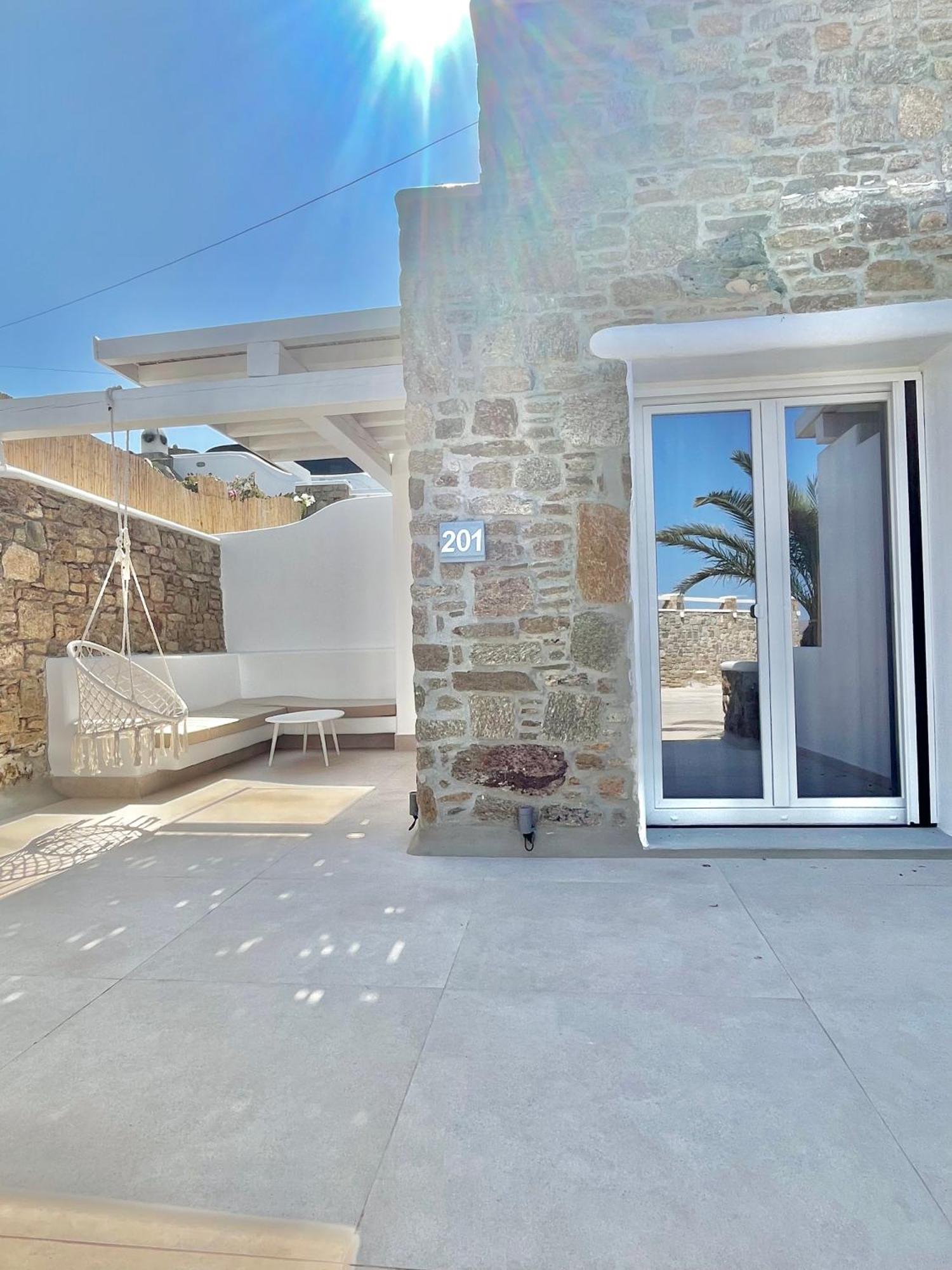Crystal Suites Mykonos Town ภายนอก รูปภาพ